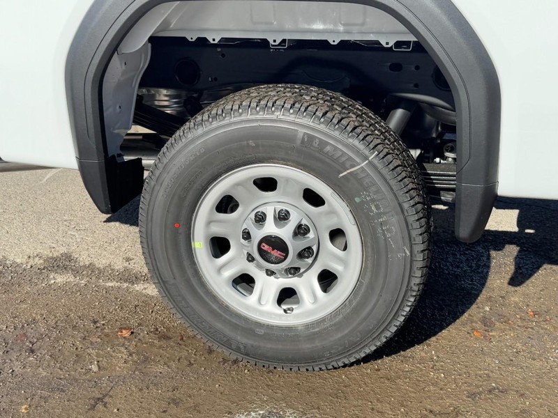 GMC Sierra 2500HD Vehicle Image 04