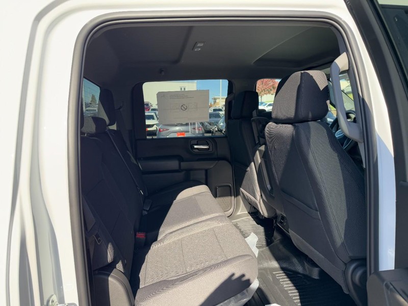 GMC Sierra 2500HD Vehicle Image 05