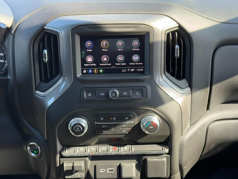 GMC Sierra 2500HD Vehicle Image 08