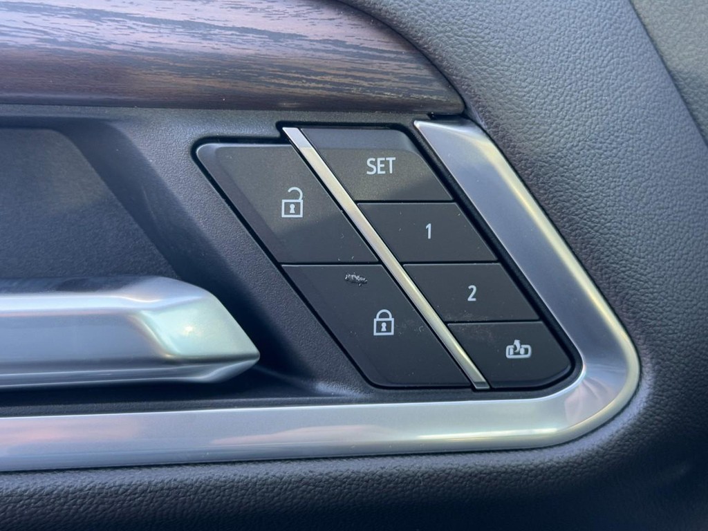 GMC Sierra 2500HD Vehicle Image 10