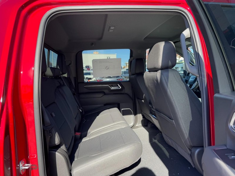 GMC Sierra 2500HD Vehicle Image 05