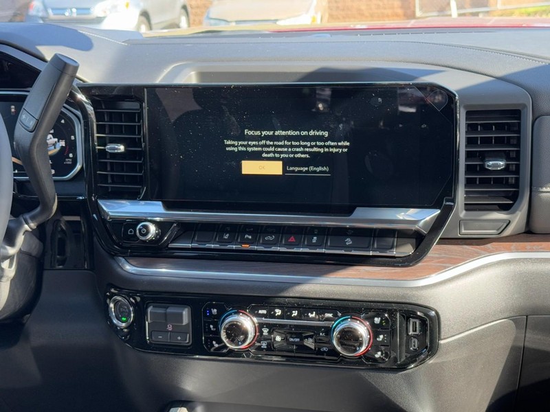 GMC Sierra 2500HD Vehicle Image 08