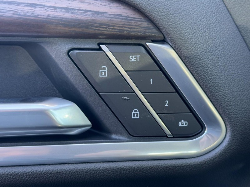 GMC Sierra 2500HD Vehicle Image 10