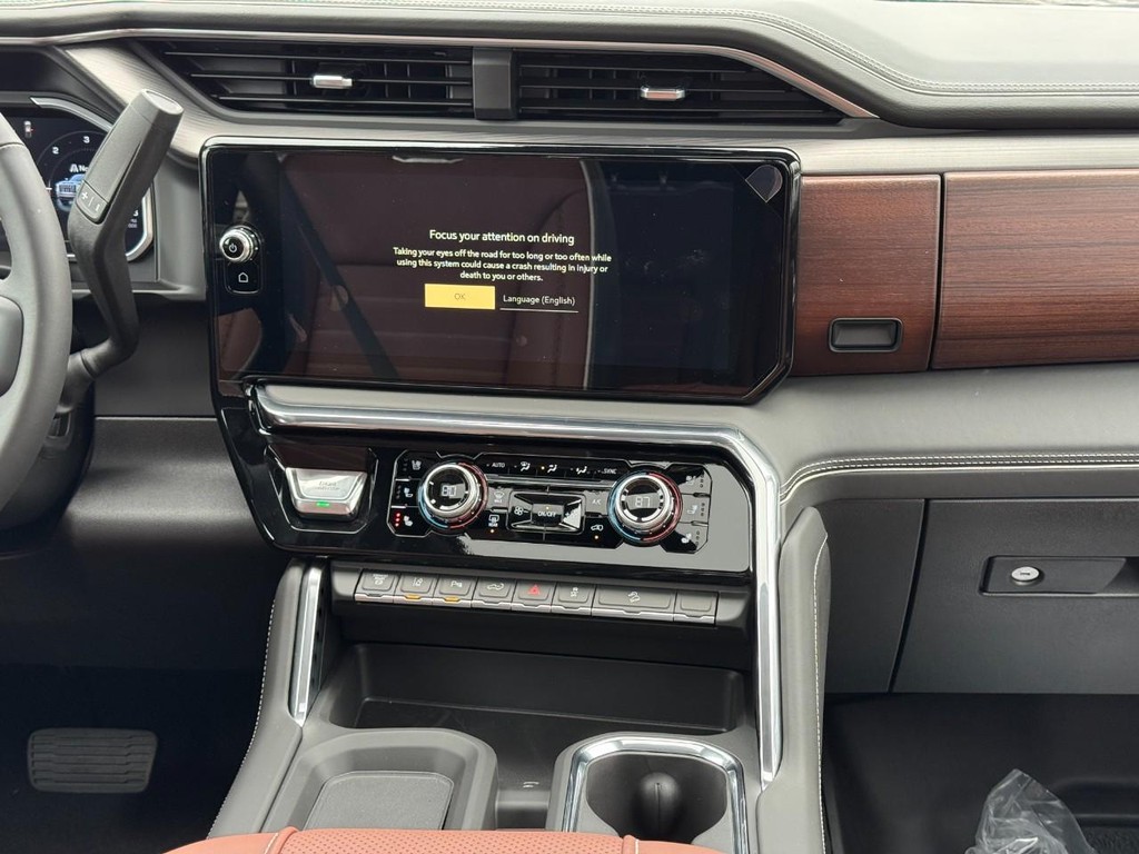 GMC Sierra 2500HD Vehicle Image 08