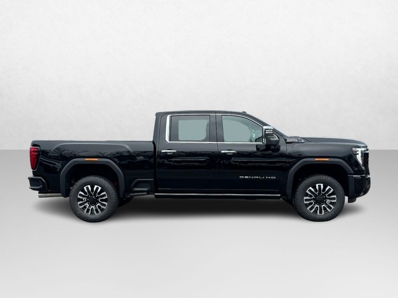 GMC Sierra 2500HD Vehicle Image 02