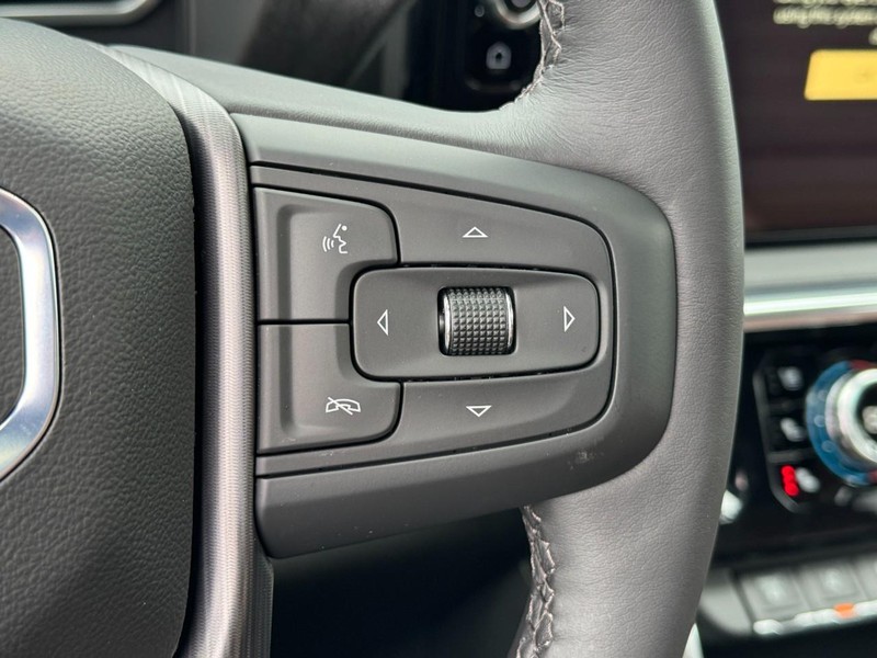 GMC Sierra 2500HD Vehicle Image 12