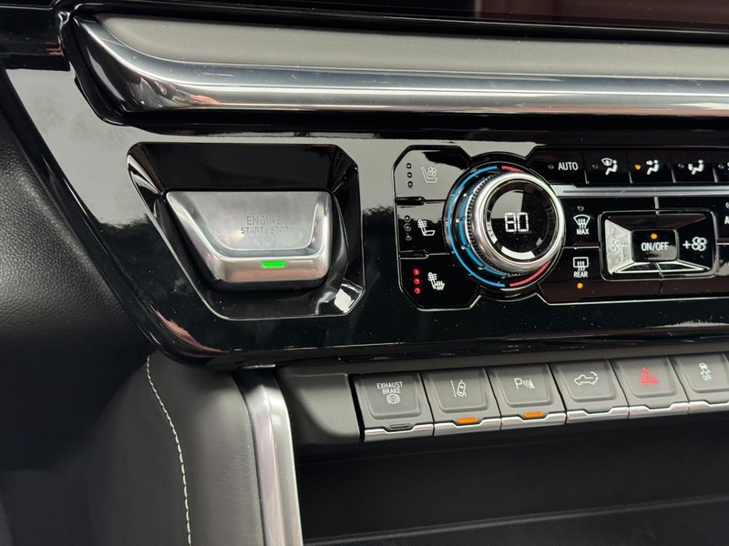 GMC Sierra 2500HD Vehicle Image 13