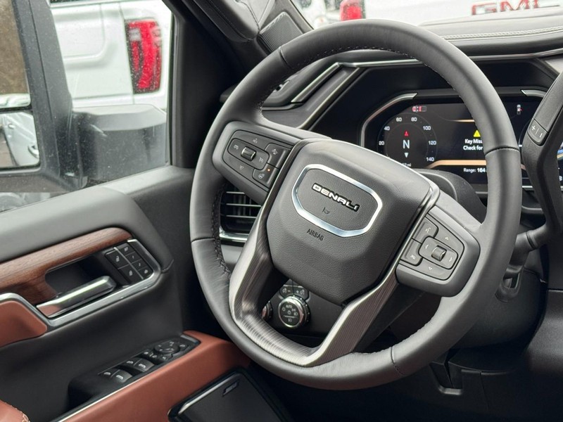 GMC Sierra 2500HD Vehicle Image 07