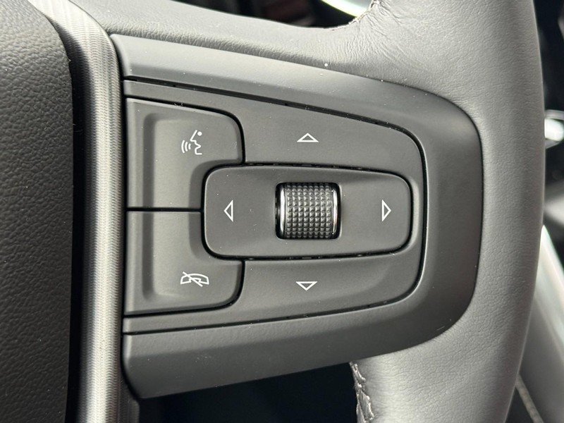 GMC Sierra 2500HD Vehicle Image 12