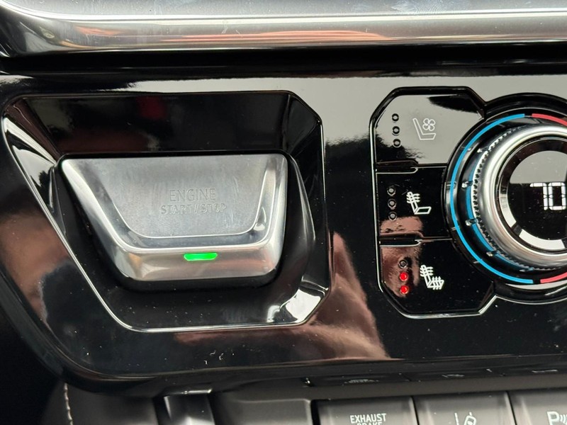 GMC Sierra 2500HD Vehicle Image 13