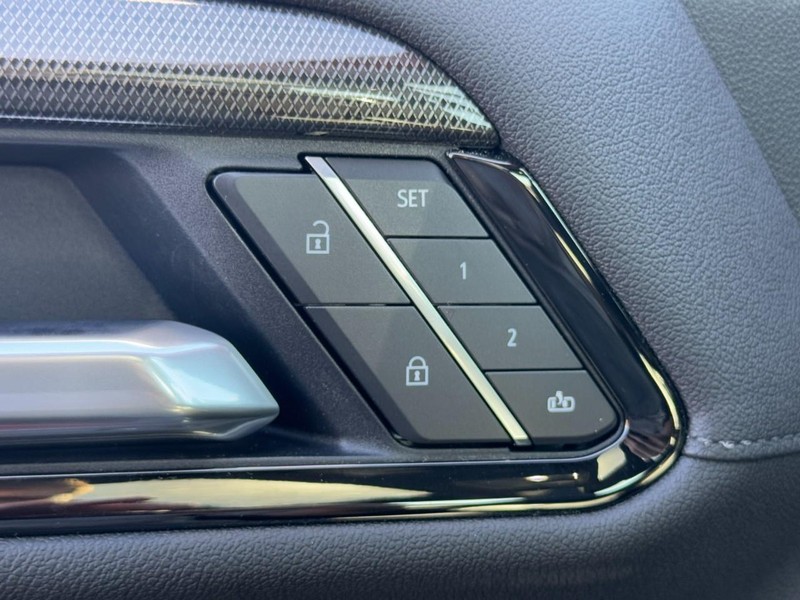 GMC Sierra 1500 Vehicle Image 10