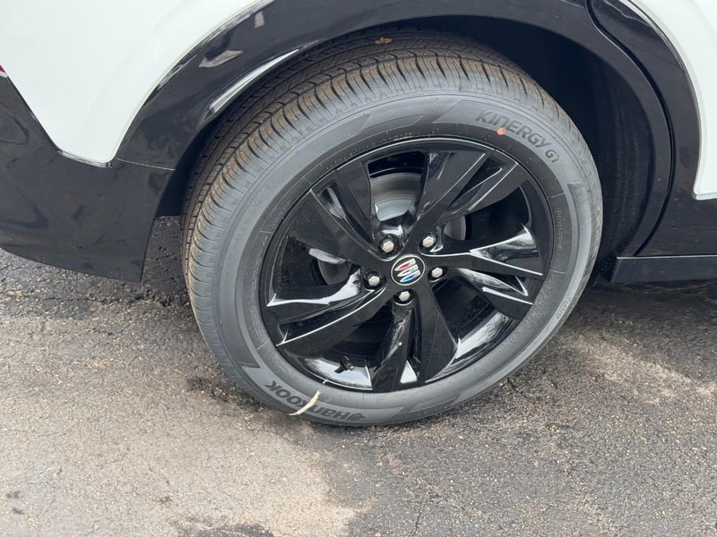 Buick Encore GX Vehicle Image 04