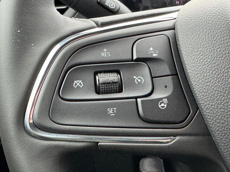 Buick Encore GX Vehicle Image 10