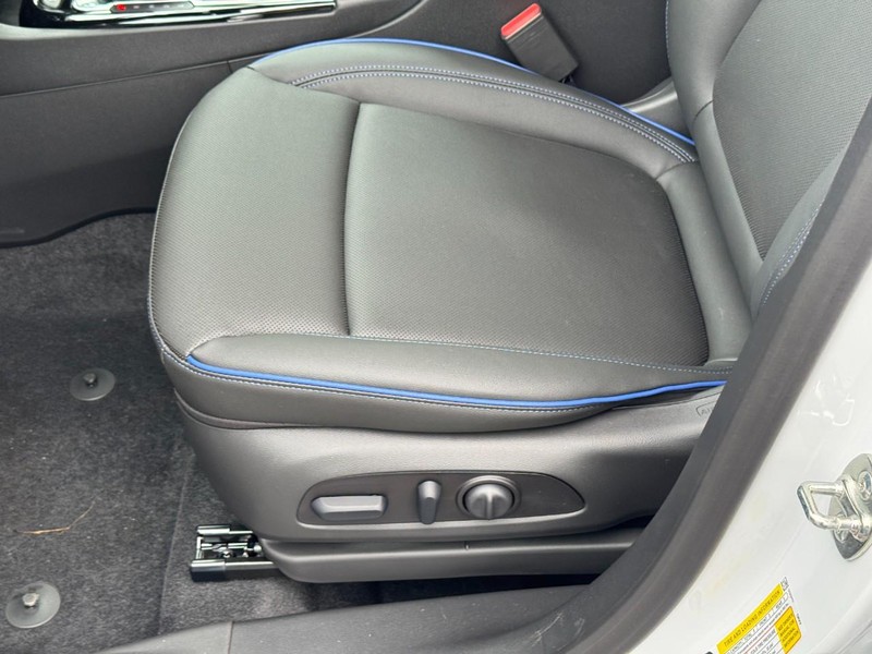 Buick Encore GX Vehicle Image 15