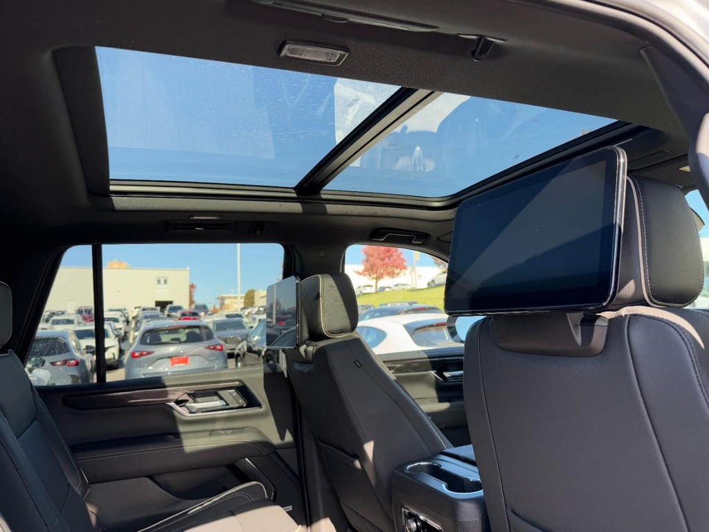 GMC Yukon Vehicle Image 06