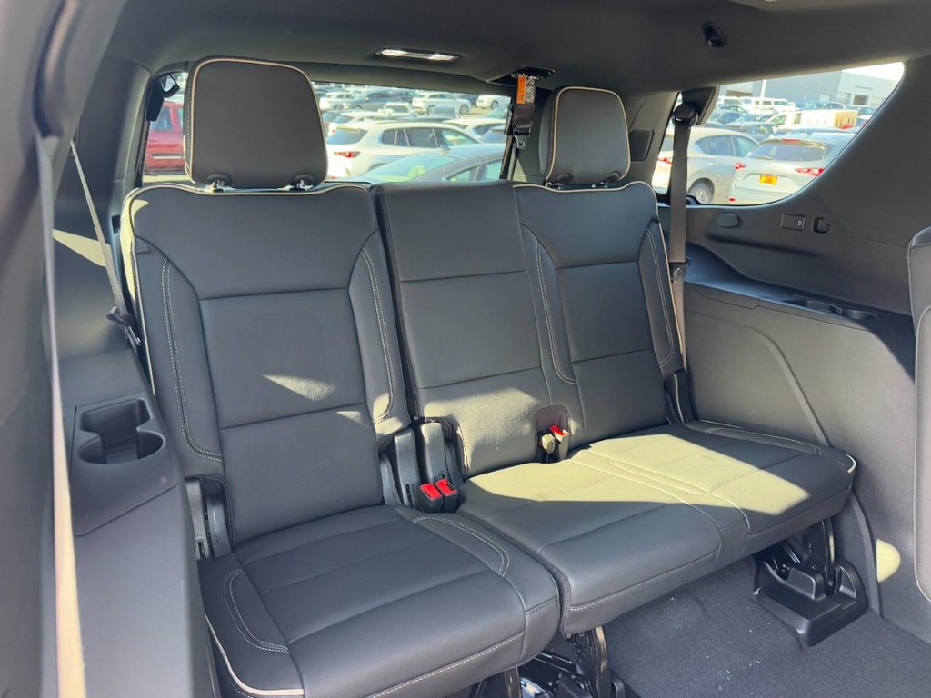 GMC Yukon Vehicle Image 07