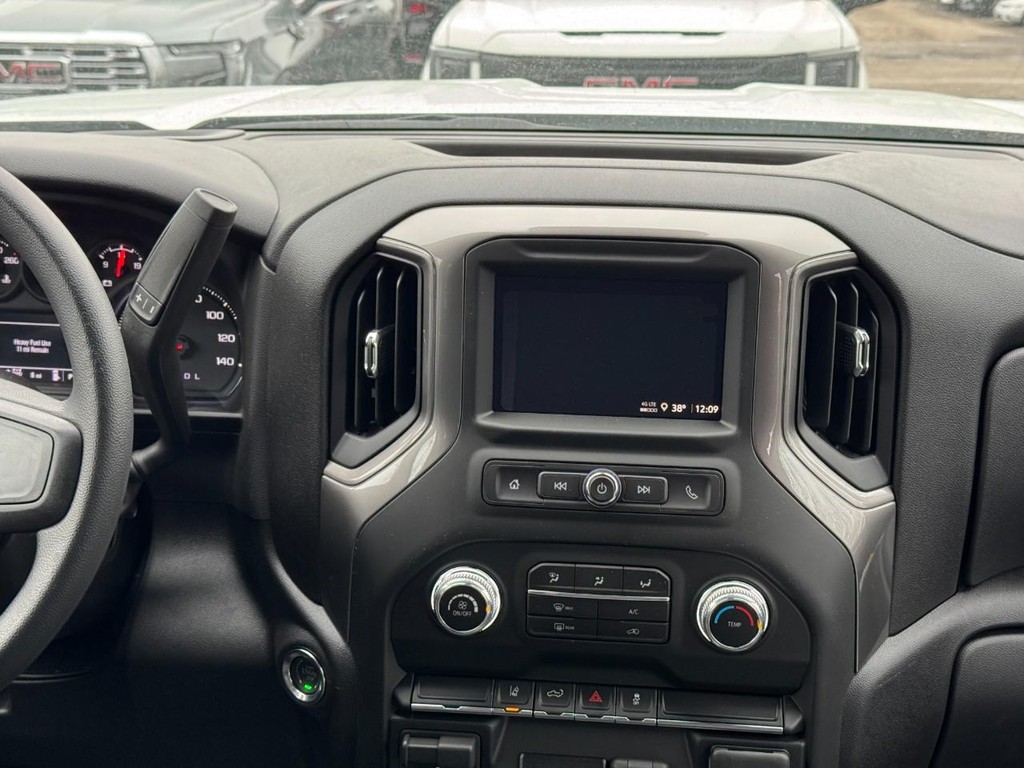 GMC Sierra 3500HD Vehicle Image 08