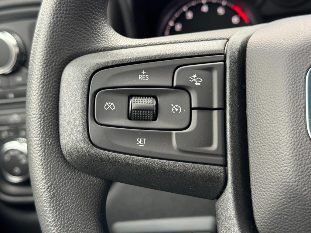 GMC Sierra 3500HD Vehicle Image 10