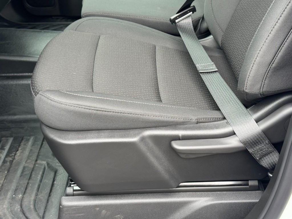 GMC Sierra 3500HD Vehicle Image 13