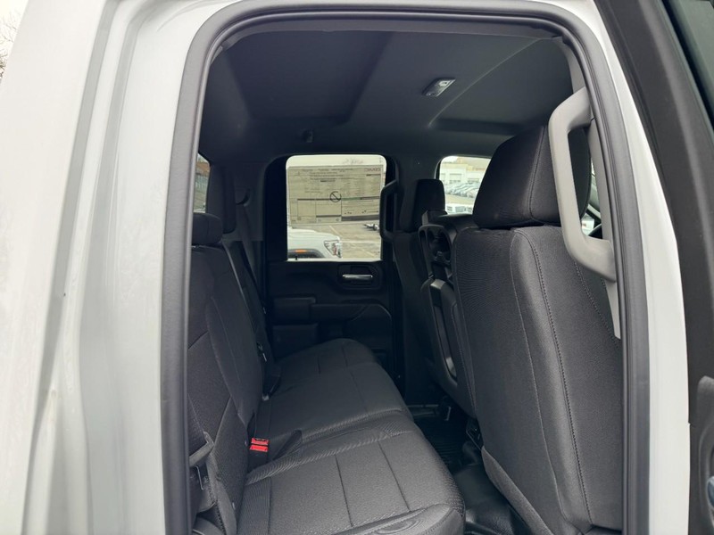 GMC Sierra 3500HD Vehicle Image 05