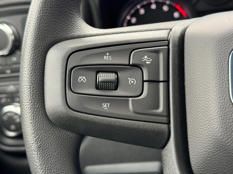 GMC Sierra 3500HD Vehicle Image 10