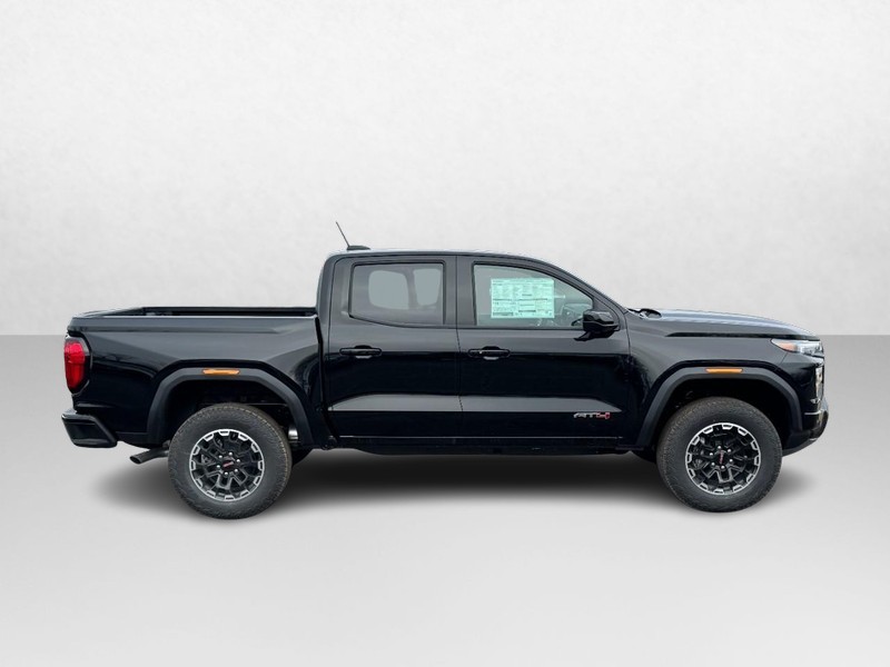 GMC Canyon Vehicle Image 02