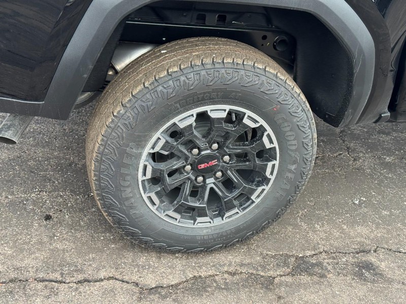 GMC Canyon Vehicle Image 04