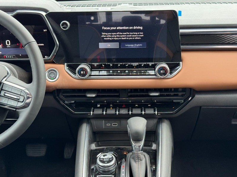 GMC Canyon Vehicle Image 08