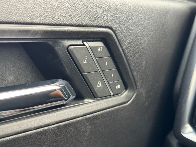 GMC Canyon Vehicle Image 10