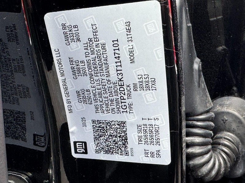 GMC Canyon Vehicle Image 17