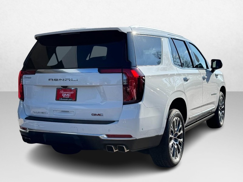 GMC Yukon Vehicle Image 03