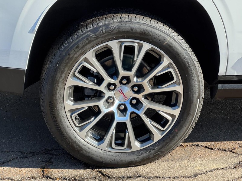 GMC Yukon Vehicle Image 04