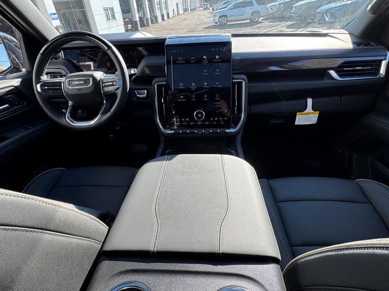 GMC Yukon XL Vehicle Image 08