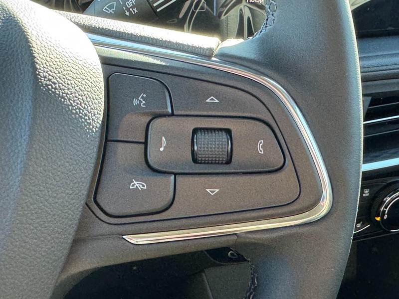 Buick Encore GX Vehicle Image 11