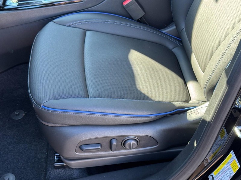 Buick Encore GX Vehicle Image 15