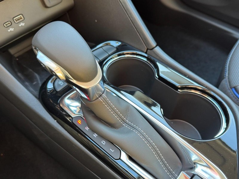 Buick Encore GX Vehicle Image 12