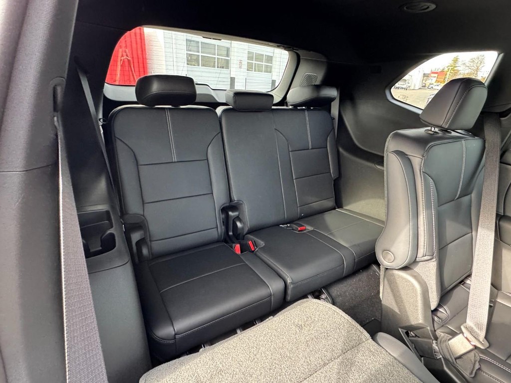 GMC Acadia Vehicle Image 06