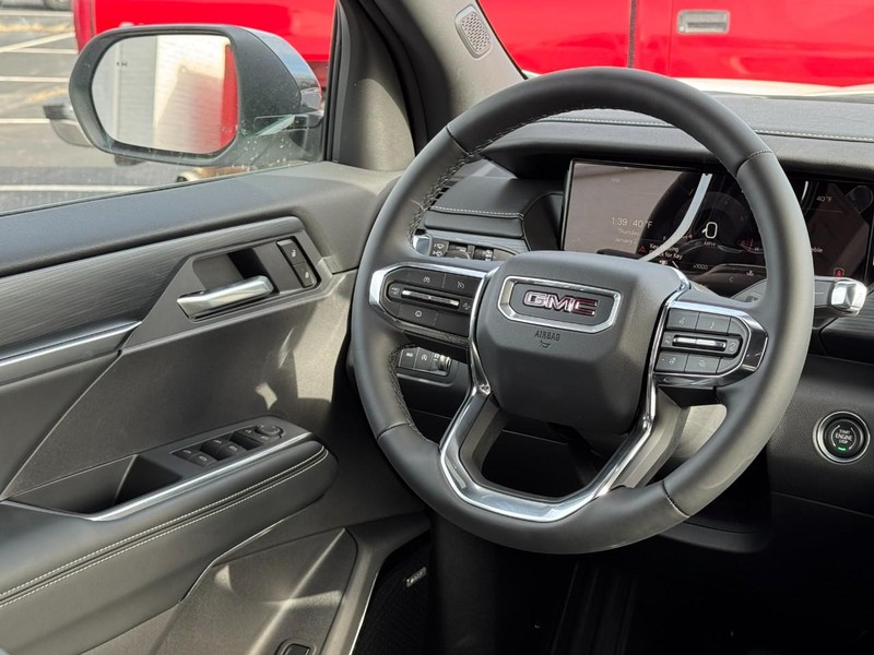 GMC Acadia Vehicle Image 08