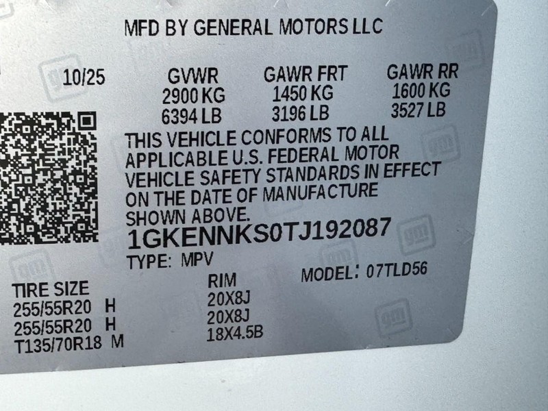 GMC Acadia Vehicle Image 16