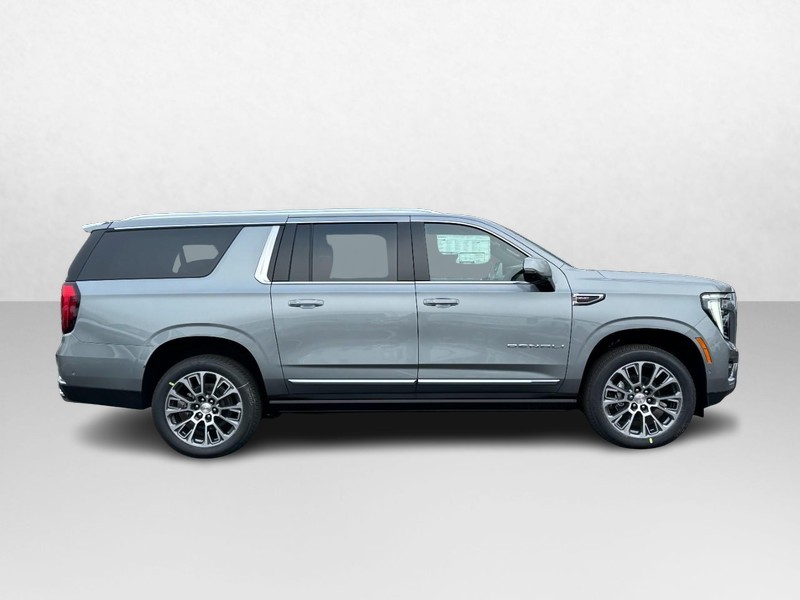 GMC Yukon XL Vehicle Image 02