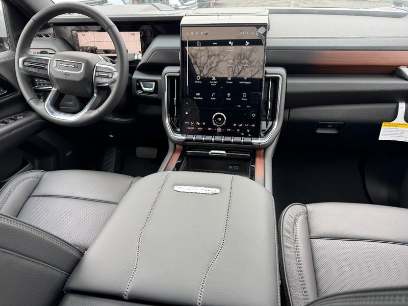 GMC Yukon XL Vehicle Image 07