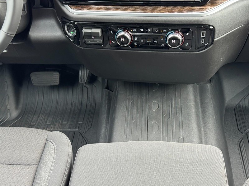 GMC Sierra 1500 Vehicle Image 09