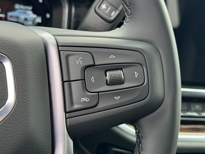 GMC Sierra 1500 Vehicle Image 11