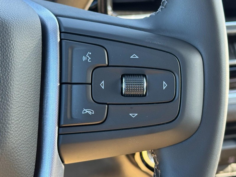 GMC Sierra 1500 Vehicle Image 11