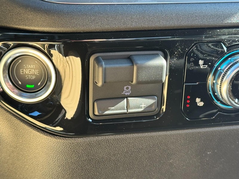 GMC Sierra 1500 Vehicle Image 12