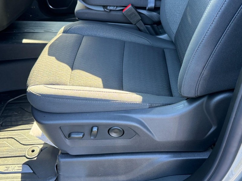 GMC Sierra 1500 Vehicle Image 14