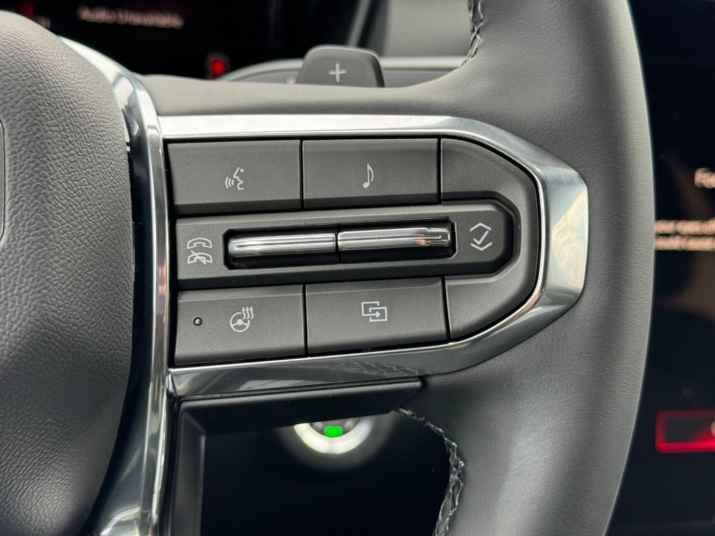 GMC Terrain Vehicle Image 11