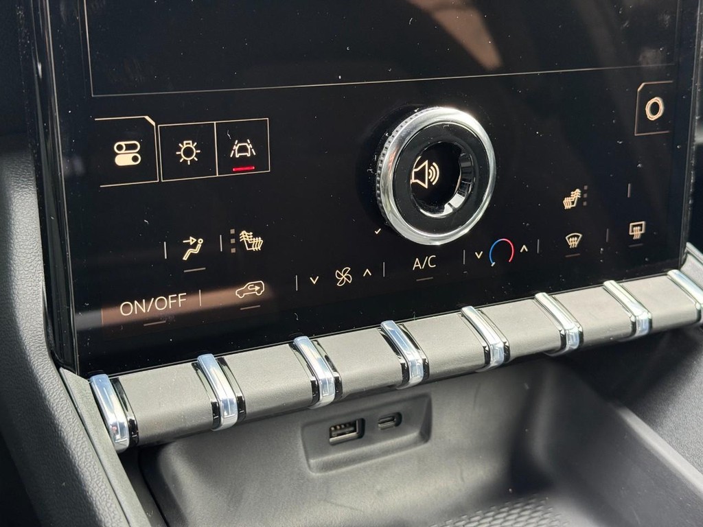 GMC Terrain Vehicle Image 12