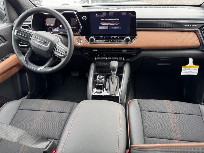 GMC Canyon Vehicle Image 06