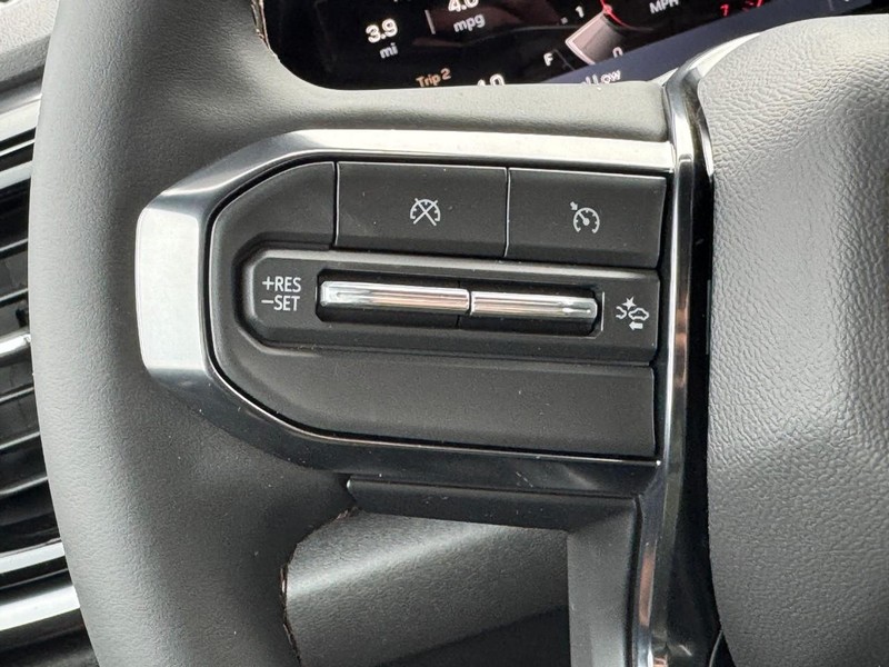 GMC Canyon Vehicle Image 10